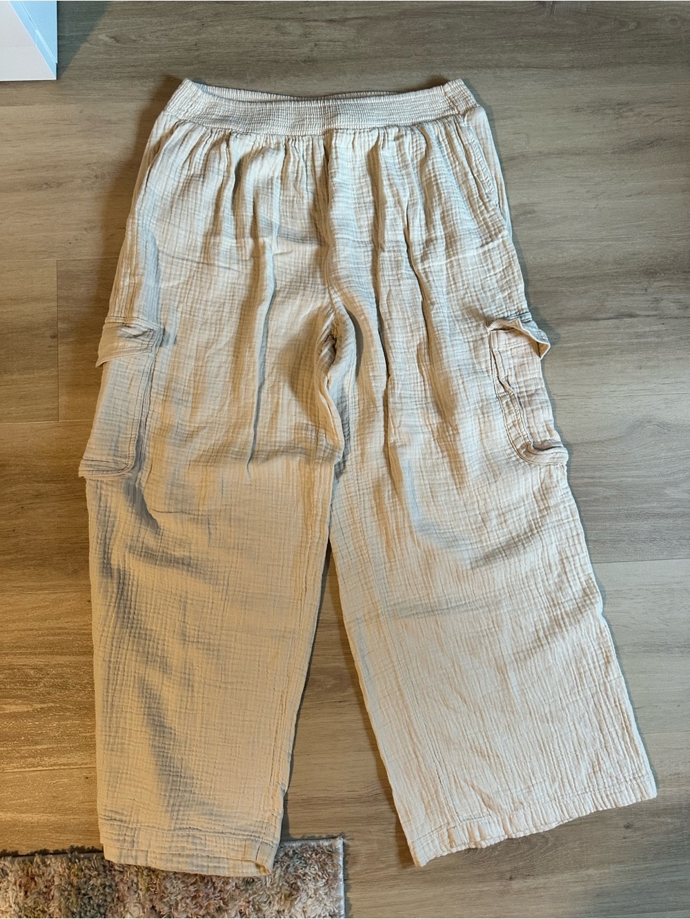 aerie Cream Wide-Leg Cargo Pants
